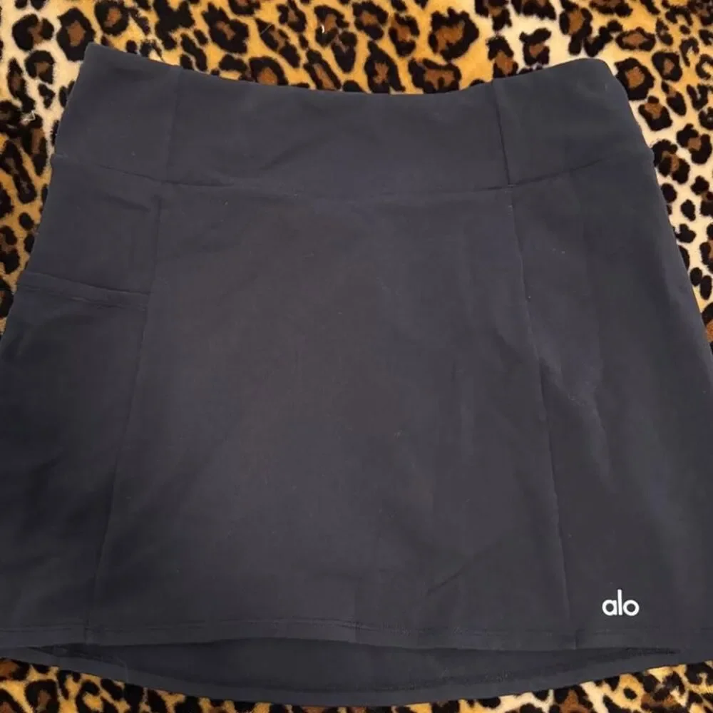Alo-yoga Women's Black Skirt